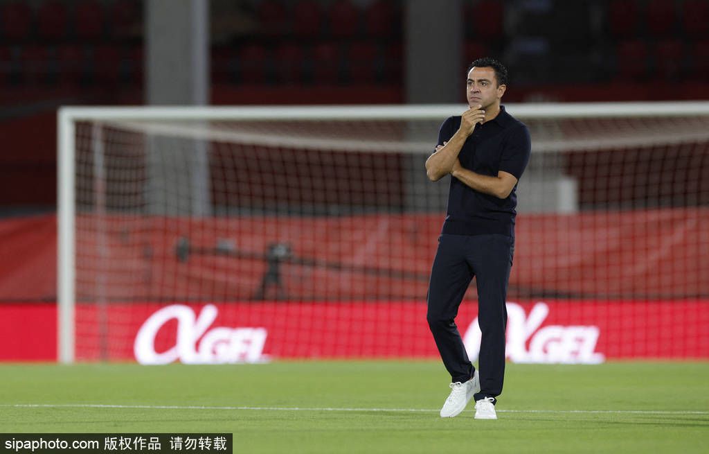 ·温迪——失去自我的“守护者”她长期扮演着服从与维护丈夫形象的角色，逐渐失去独立人格。
